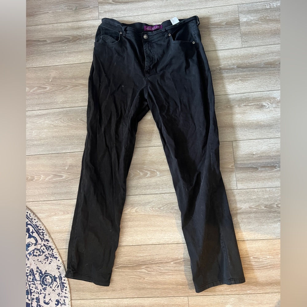 Women’s Black High Waisted Jeans